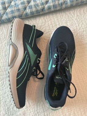 Reebok Women's Navy and Mint Athletic Running Sneakers